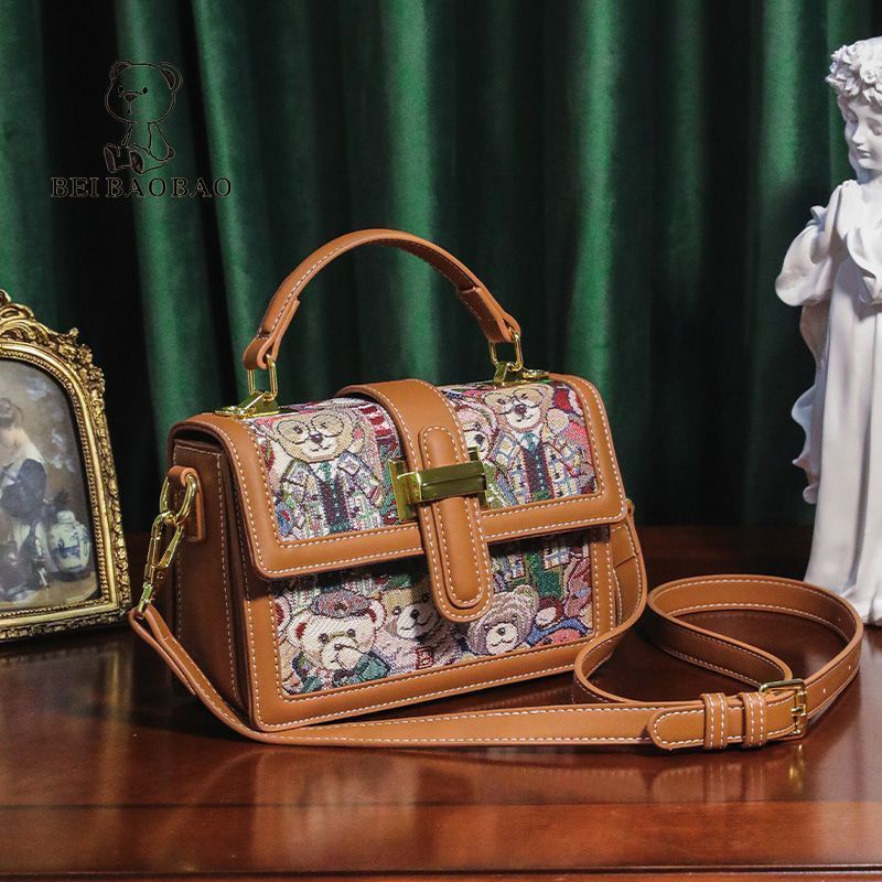 Túi Xách Đeo Vai Thêu Hình Gấu Graffiti Thời Trang Nữ 2023