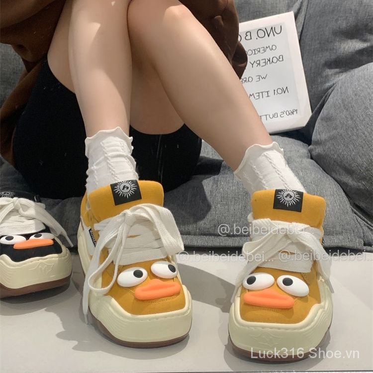 Giày Sneaker Đế Phẳng Dày Dặn Họa Tiết Chú Vịt Dễ Thương Thời Trang Thu Đông 2023