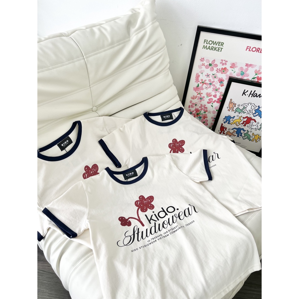 Áo thun tay ngắn cổ tròn in chữ KIDOSTUDIOWEAR