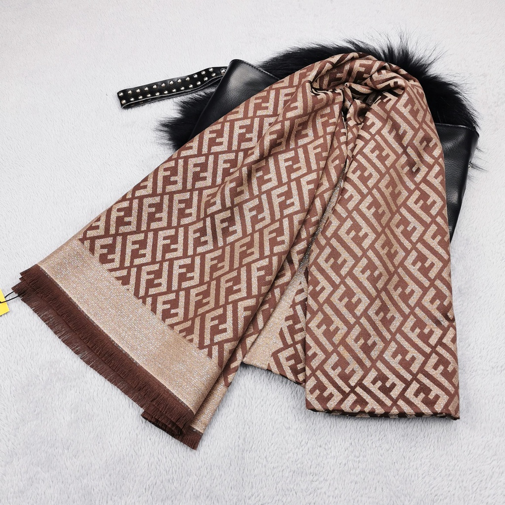 Khăn Choàng Dài Màu Trơn In Chữ FF Lấp Lánh Cho Nữ