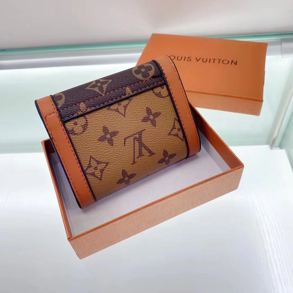 Ví Gấp Ba Phong Cách Senior sense 2023