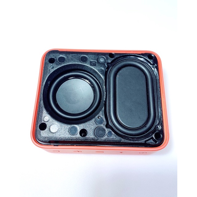 Củ loa toàn dải JBL GO2 4omh 5w. đường kính 42mm 1.5 inch đường chéo 45mm cao 21mm,mở lỗ 37mm củ loa chính hãng