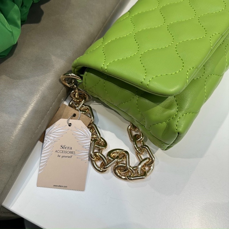 Túi xách nữ hàng xuất âu màu bơ dây xích dùng xách tay hoặc kẹp nách