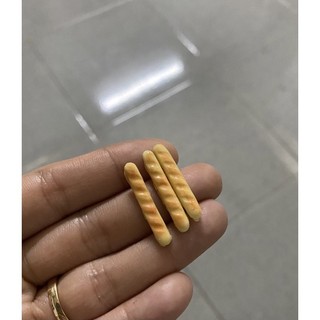 Mô hình bánh mì que bằng đất sét giá 3 cái /5k