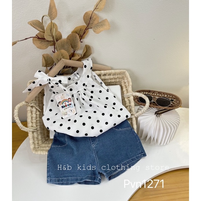 Set áo bi trắng nơ vai + quần sooc jean bé gái