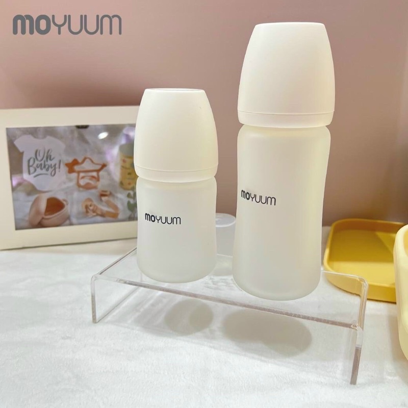 [Sẵn] Bình sữa moyuum thuỷ tinh tráng Silicone siêu nhẹ siêu bền 150/240ml [chính hãng]