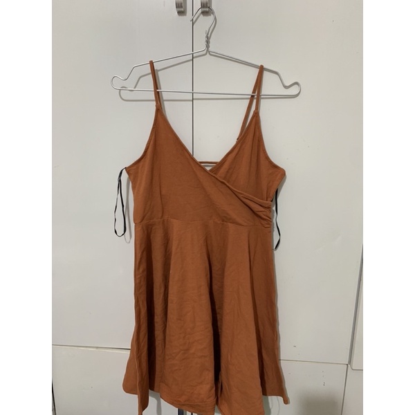 TRANG VNXK Đầm thun 2 dây F21 3 màu Rêu, Nâu, Vàng 48-55kg