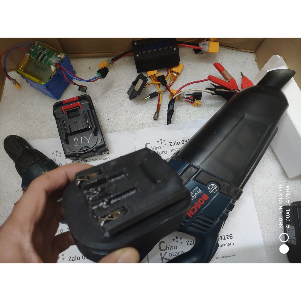 NEW!!! Đế chuyển pin máy Bosch 18V 20V Li-ion sang dùng pin cài Makita LXT, pin phổ thông bản FULL