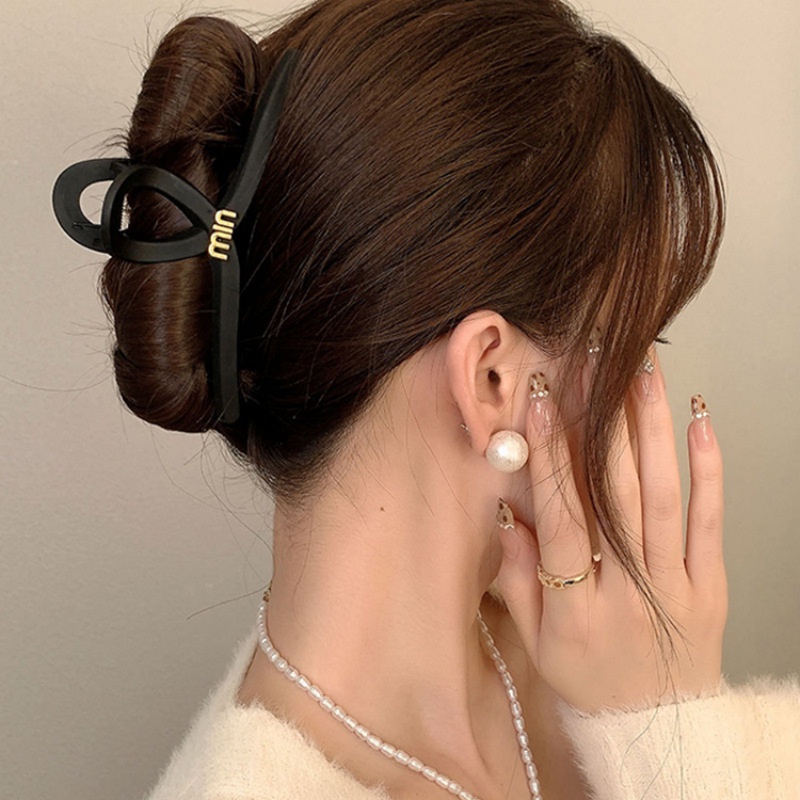 Kẹp Tóc Hình Cá Mập Màu Đen Nhám Thời Trang Mùa Hè