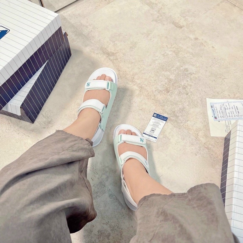 Sandal hai quai đế đúc n.y