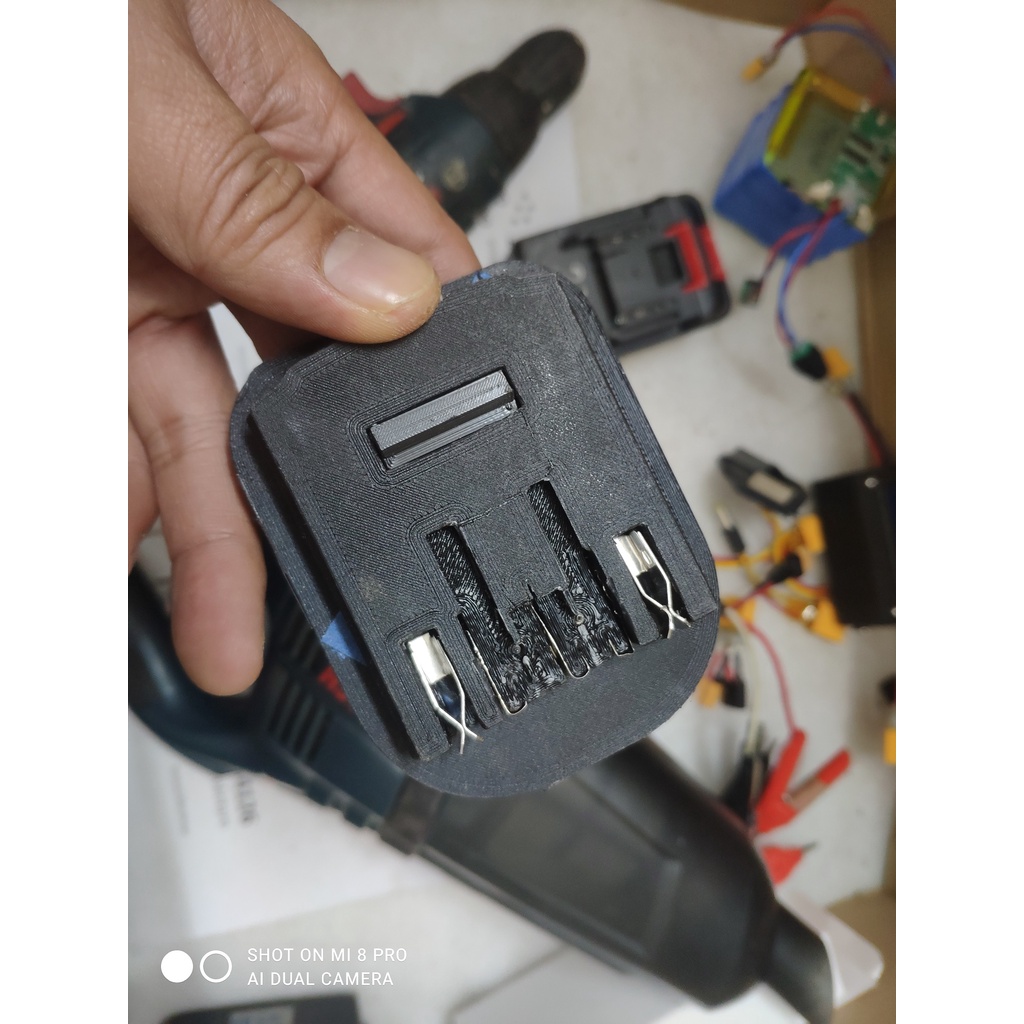 NEW!!! Đế chuyển pin máy Bosch 18V 20V Li-ion sang dùng pin cài Makita LXT, pin phổ thông bản FULL