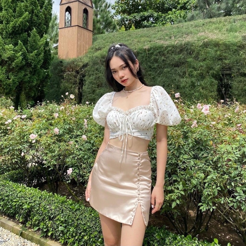 Áo tiểu thư tay bồng dáng Croptop hoa nhí xanh dịu dàng