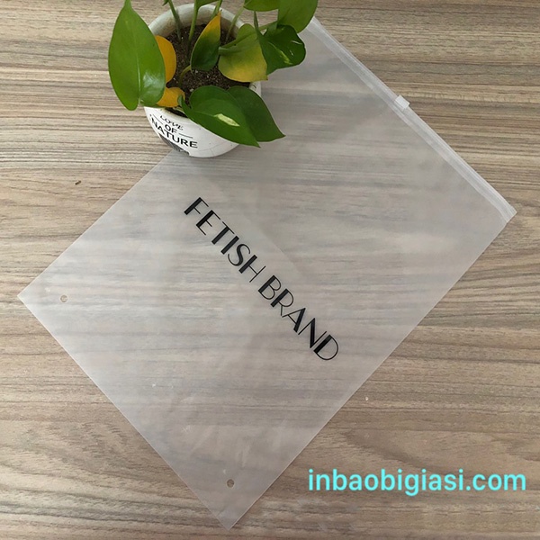 In túi zip theo yêu cầu In Ấn Bao Bì Văn Trung – Túi Zip Đựng Quần Áo