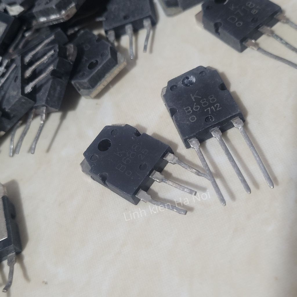 D718 và B688 transistor tháo máy hàng Trung Quốc