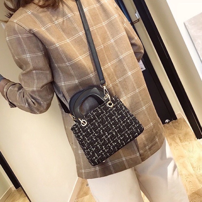 Túi xách ô vuông chất liệu dạ hàn quốc