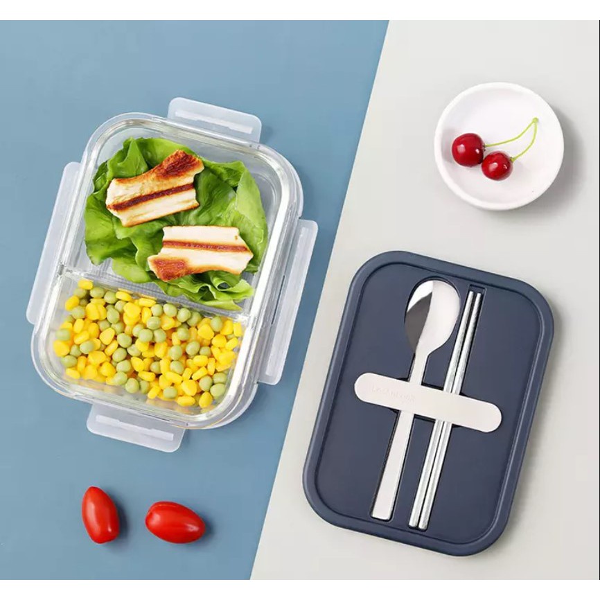 Hộp đựng cơm thủy tinh LocknLock LLG991CL - Hàng Chính Hãng, chia ngăn kèm muỗng đũa 930ml dùng được lò vi sóng - K-Mall