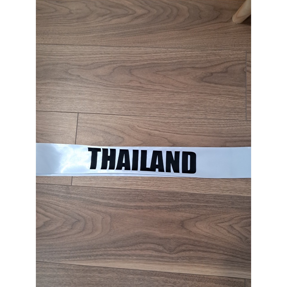 sash THÁI LAN tại Miss universe + tặng kèm huy hiệu cài