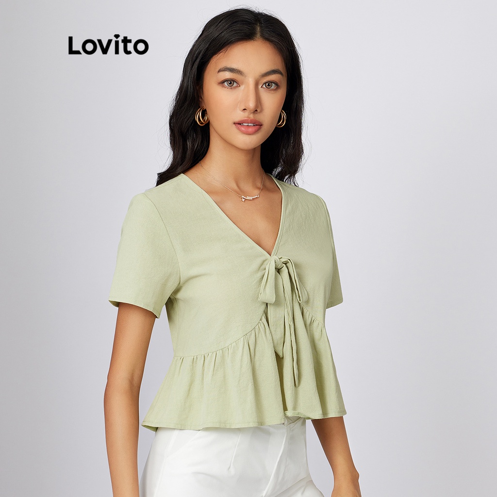 Áo sơ mi trơn màu trơn giản dị Mặt trước có bèo nhún