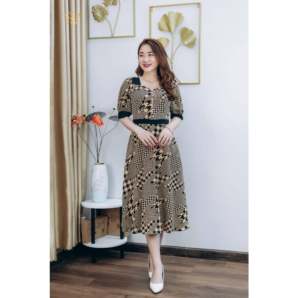 Đầm xòe thiết kế TTV Store TTV1268 Cổ vuông kết nút tay bo màu Đen kem đi chơi đi tiệc sang trọng