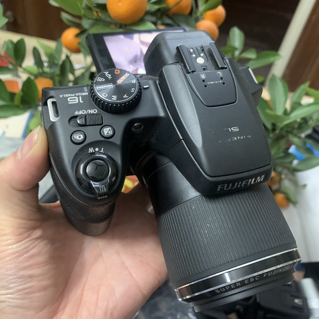 Máy ảnh Fujifilm SL1000 siêu zoom