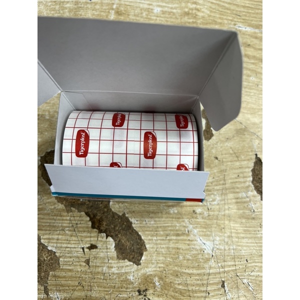 Urgo cuộn 10cm x 10m