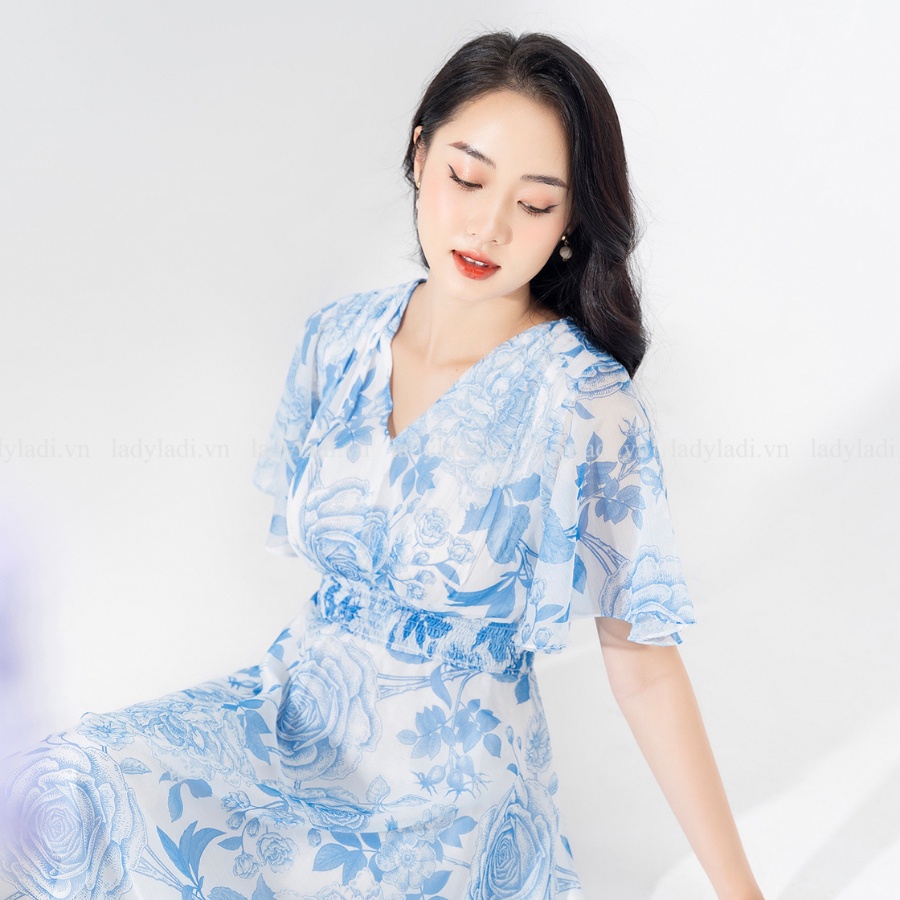 Váy hoa nhí dáng dài LADI cổ v nhún eo chất tơ nhẹ, có lớp lót habutai thoáng mát NDA02