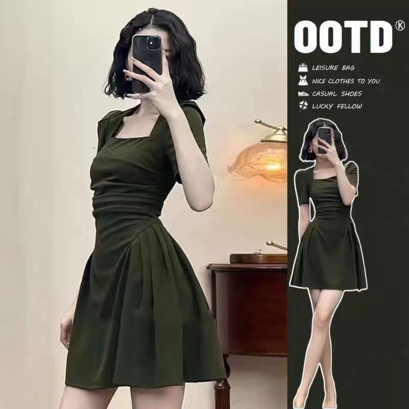 Váy Liền Cổ Vuông Dáng Quả Lê Khí Chất Mùa Hè Mẫu Mới Ngọt Ngào Cay Độc Đáo Xếp Ly Eo Thon Gọn Váy Cổ Vuông Ngắn Tay