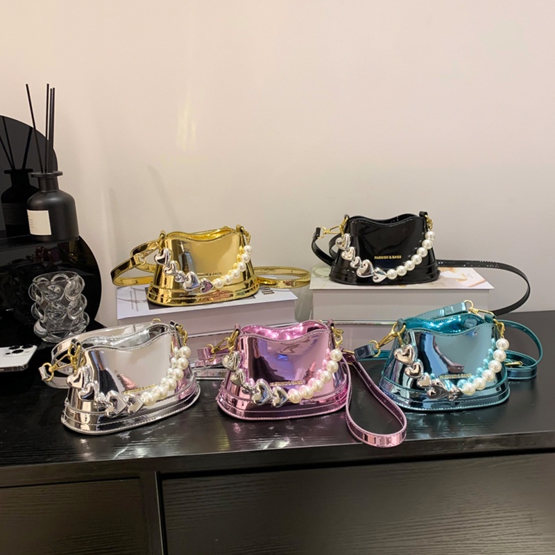 Túi Da Bóng Đeo Chéo Màu Laser Đính Ngọc Trai Thời Trang Mới 2023