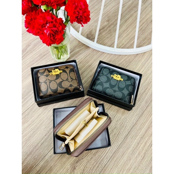 Ví Coach mini nhỏ gọn