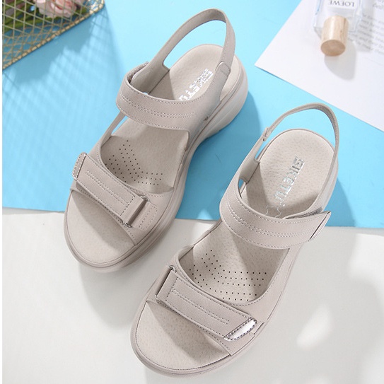 Giày Sandal Thể Thao Đế Xuồng Dày Dặn Siêu Nhẹ Size 41-42 Thời Trang Cho Nữ