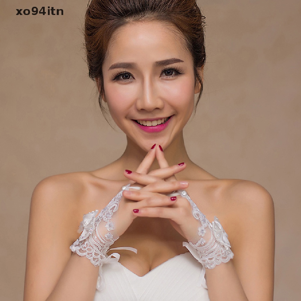 Găng Tay Ren Ngắn Hở Ngón Đính Đá Cho Cô Dâu