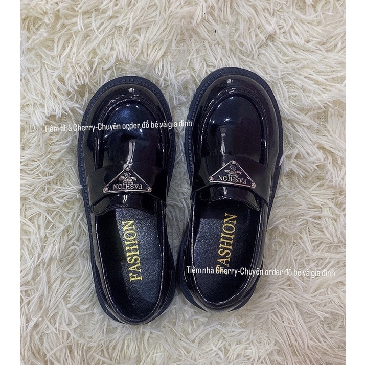 Giầy prada cho bé mềm có ảnh shop chụp. ORDER cho bé sz26-36