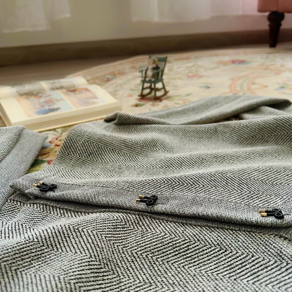 Set len Tantalizing áo Cardigan xám dài tay kèm chân váy ngắn siêu xinh, chất len xịn xò