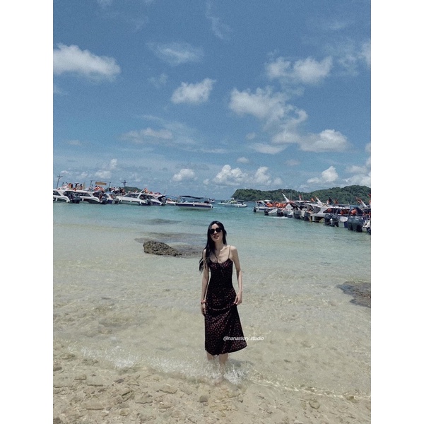 Đầm Maxi Hai Dây Hoa Nhí Màu Đen TQXK