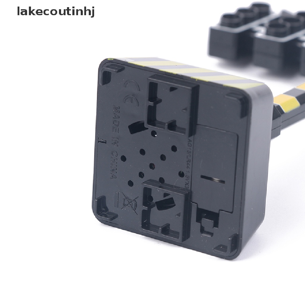 Đồ Chơi Mô Hình Đèn Giao Thông Giáo Dục Sớm Cho Bé