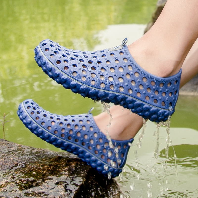 Xăng đan Cao Su Đi Biển Đục Lỗ Thoáng Khí Chống Trượt Cho Nam Cỡ 39-44