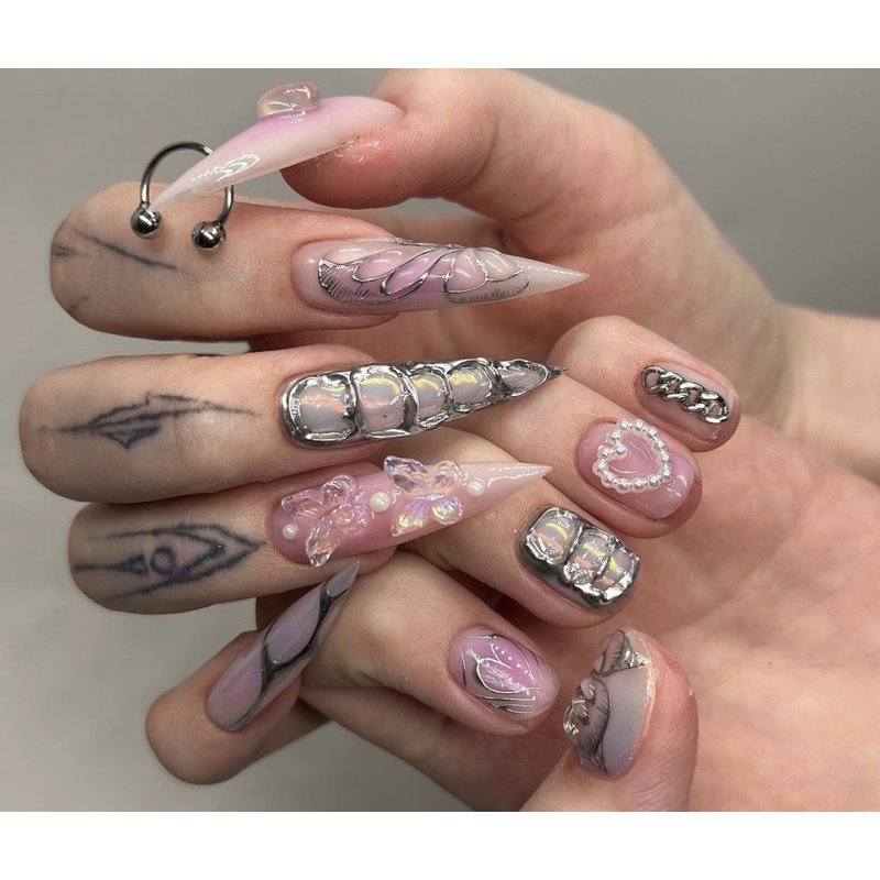 Nailbox thiết kế ( Bướm & khuyên )