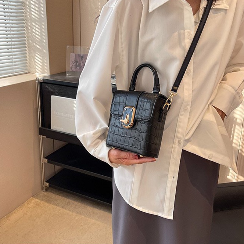 Túi Đeo Vai Thêu Họa Tiết Phong Cách retro Thời Trang Cao Cấp Cho Nữ