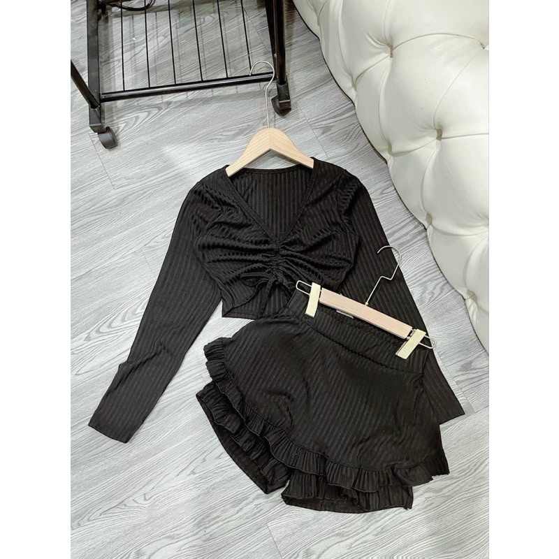 SÉT QUẦN BÈO TẦNG XINH KÈM ÁO RÚT DÂY BODY DX3