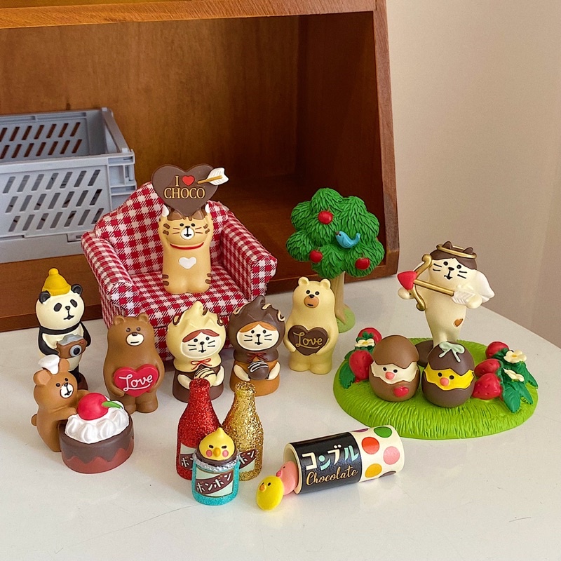 Mô hình mèo chủ đề Valentine Chocolate