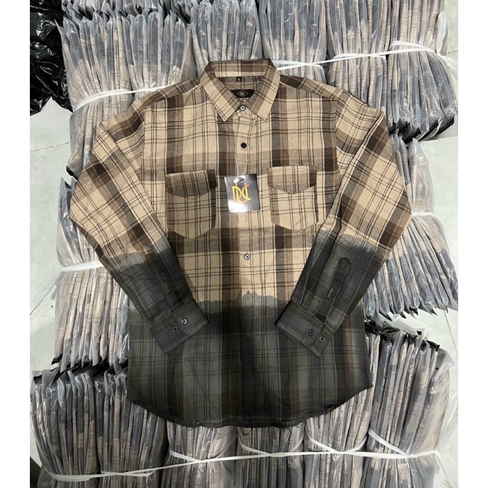 Áo sơ mi nam bbr ngắn tay loang màu rách gấu kẻ sọc caro nhiều , chất liệu cotton thấm hút mồ hôi cực kỳ tốt