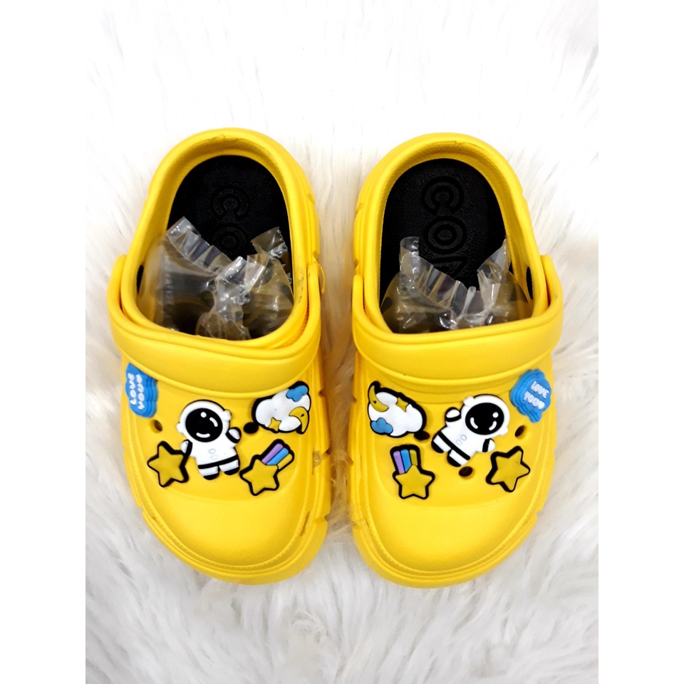 GIÀY SỤC QUAI HẬU, SỤC CROSS SIÊU NHẸ CHO BÉ, STICKER GIAO NGẪU NHIÊN THEO ĐỢT HÀNG VỀ.