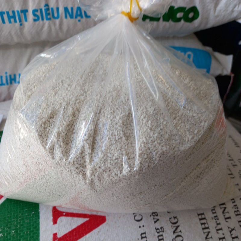 clorin chuyên xử lí đáy ao dơ ,sàn có rong gói 1kg