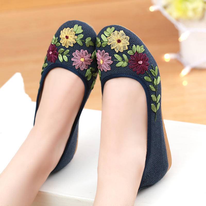 Giày Vải Cotton Lanh Mũi Vuông Thêu Họa Tiết Thổ Cẩm Dễ Thương Cho Nữ