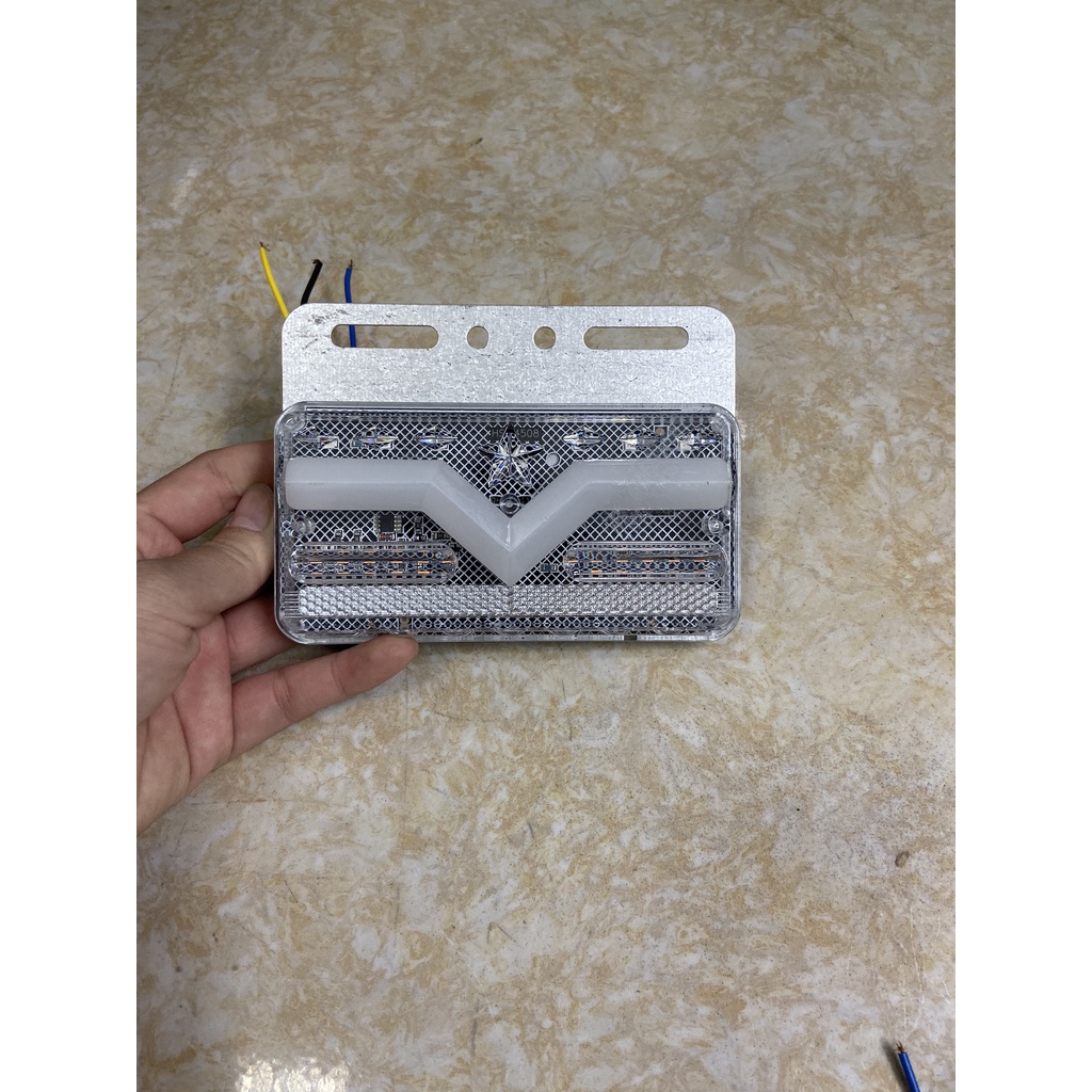 Đèn sườn xe tải chữ v cao cấp 24v