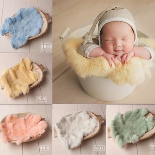 Chăn len thật làm phông nền chụp ảnh cho bé sơ sinh