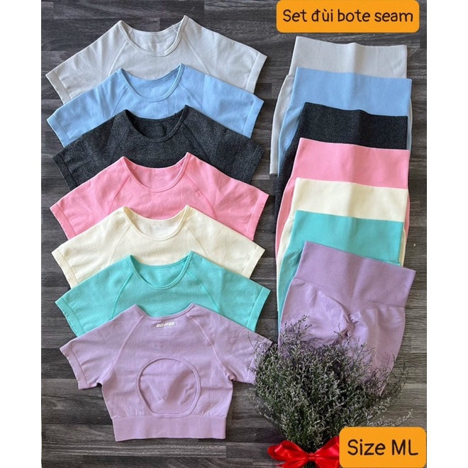 Set Botee Áo croptop khoét lưng Quần đùi chun mông