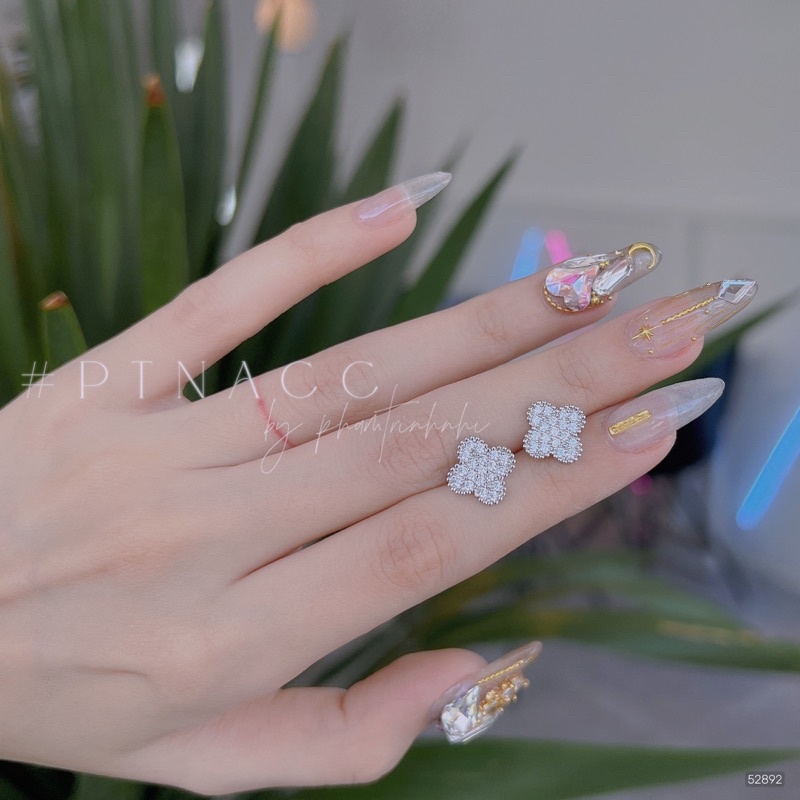 Bông tai, khuyên tai cỏ 4 lá mini đính full soàn tấm kiểu Hàn nhẹ nhàng .PTNACC.