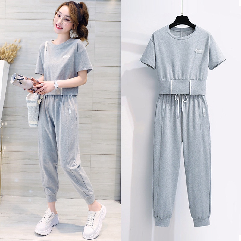 Bộ Đồ Thể Thao Hai Mảnh Gồm Áo Tay Ngắn Dáng Rộng Và Quần Dài Tới Mắt Cá Thời Trang Hàn Quốc Cho Nữ