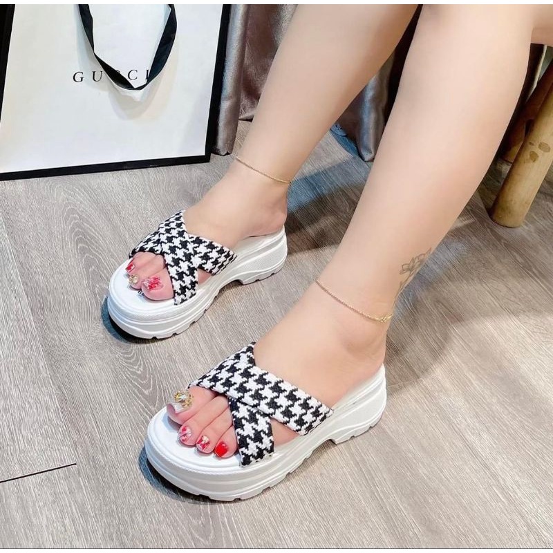 Dép nữ đế xuồng quai chéo 5P caro dạ đẹp êm chân - Hàng cao cấp